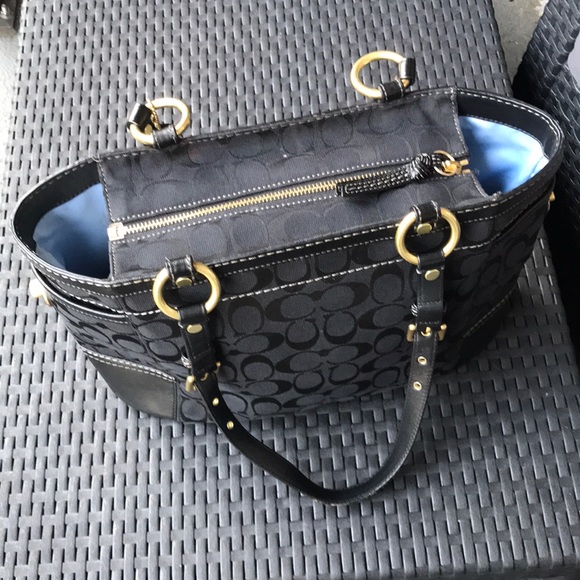 Coach Purse - Picture 4 of 6